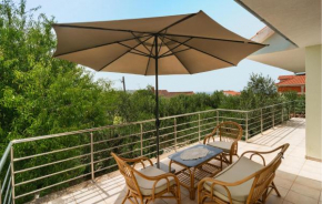 Nice Apartment In Supetar With Wifi